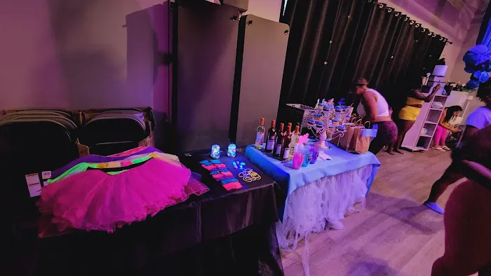 The Sky Barre Downtown Beltline Picture 6