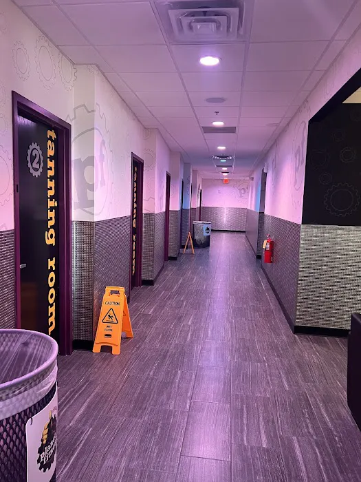 Planet Fitness Picture 7