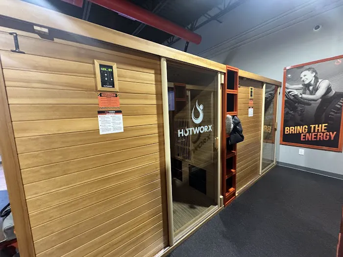 HOTWORX - Alpharetta, GA - Halcyon Picture 2