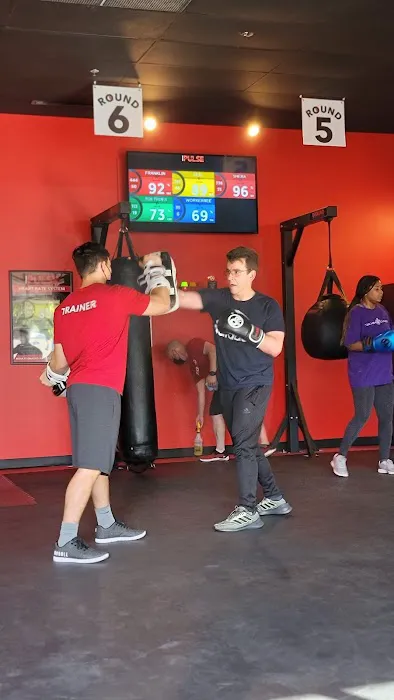 9Round - Suwanee Town Center Picture 2