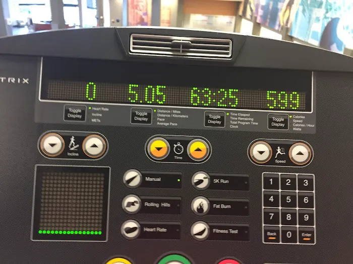 LA Fitness Picture 10