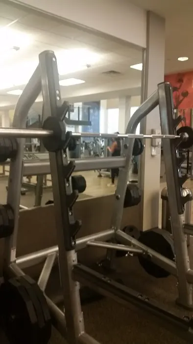 LA Fitness Picture 5