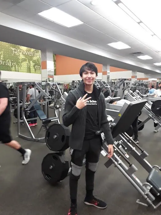 LA Fitness Picture 8