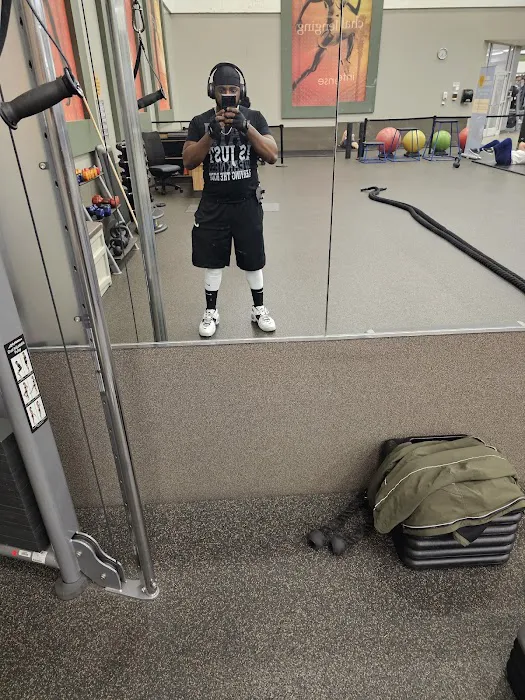LA Fitness Picture 10