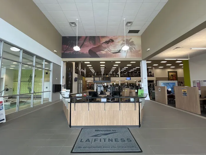 LA Fitness Picture 4