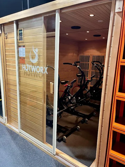 HOTWORX - Alpharetta, GA - N Main St. Picture 2