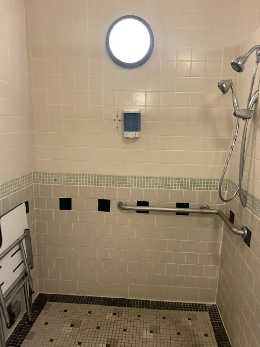 LA Fitness Picture 7