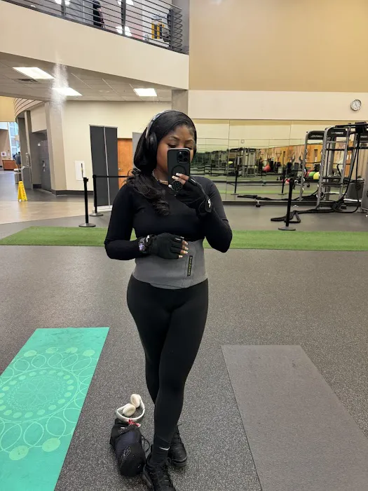 LA Fitness Picture 10