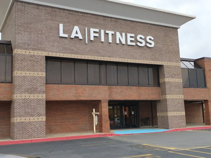 LA Fitness Picture 5