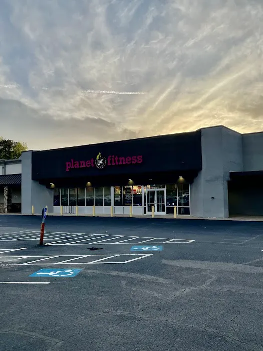 Planet Fitness Picture 3