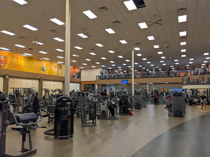LA Fitness Picture 5