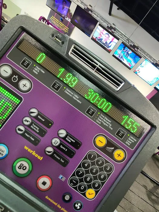 Planet Fitness Picture 6