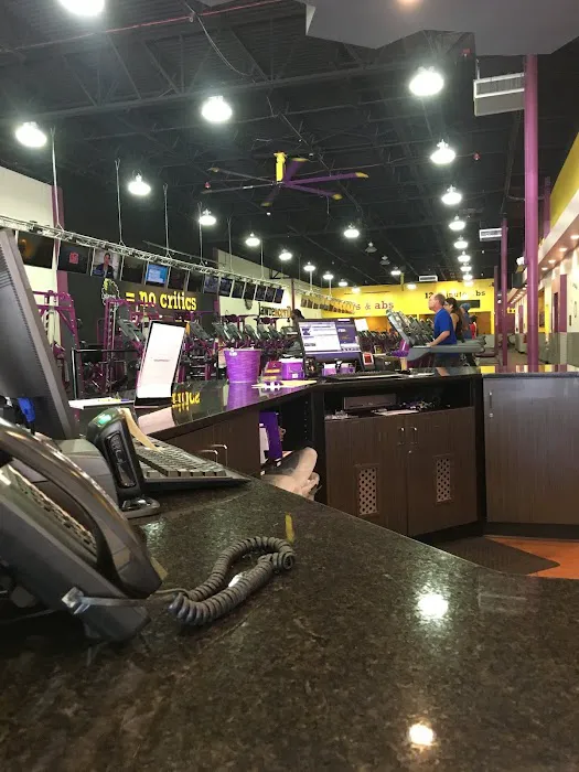 Planet Fitness Picture 9