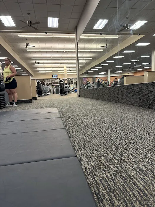 LA Fitness Picture 7