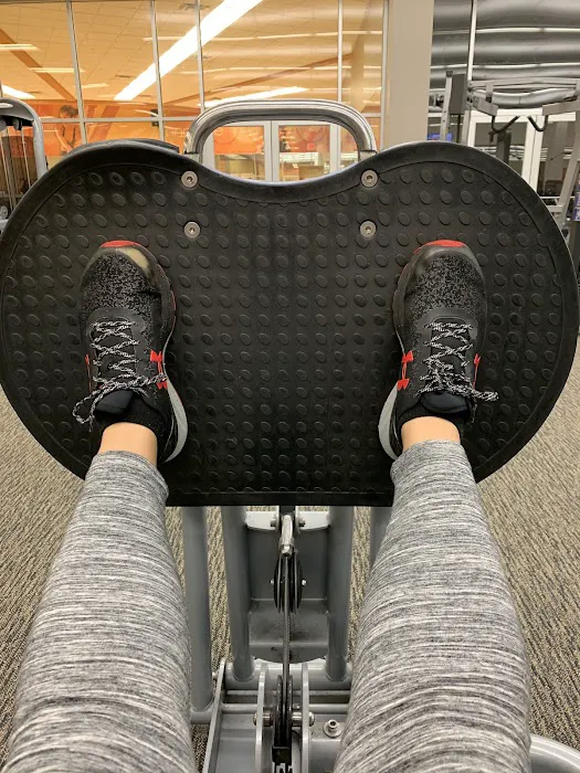 LA Fitness Picture 9