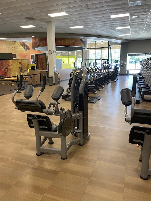 LA Fitness Picture 4