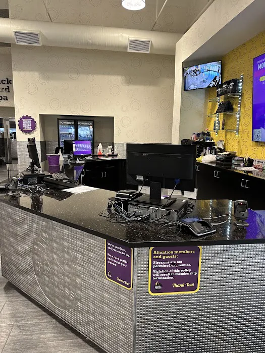 Planet Fitness Picture 9