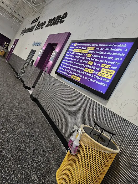 Planet Fitness Picture 10
