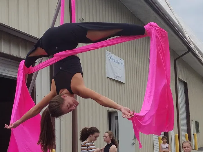 Strong and Fly Picture 3