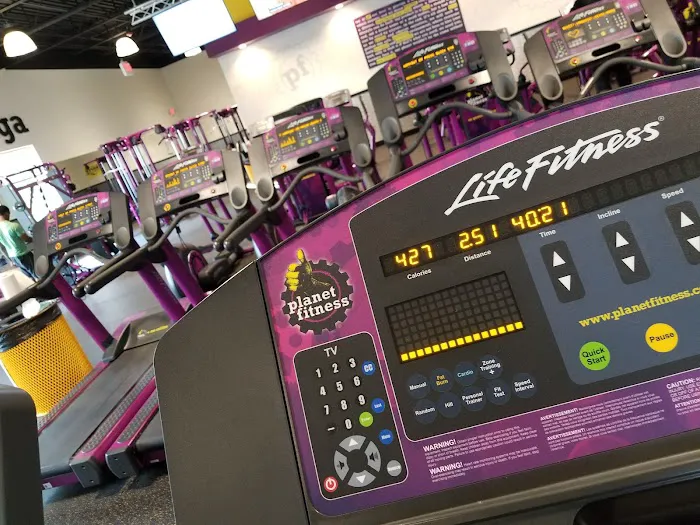 Planet Fitness Picture 10