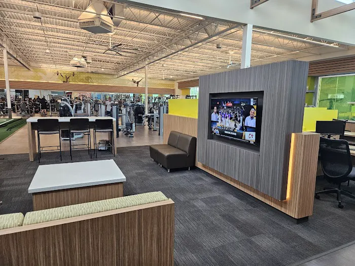 LA Fitness Picture 5