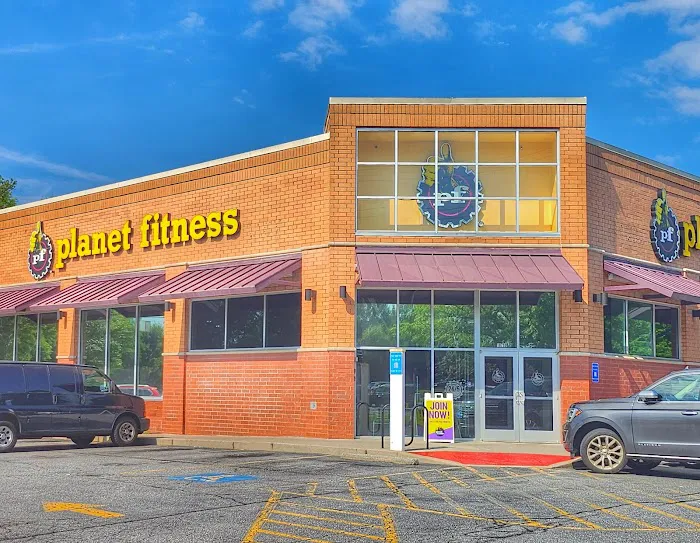 Planet Fitness Picture 10
