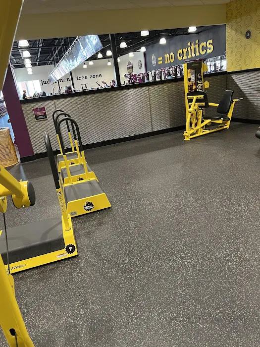 Planet Fitness Picture 9