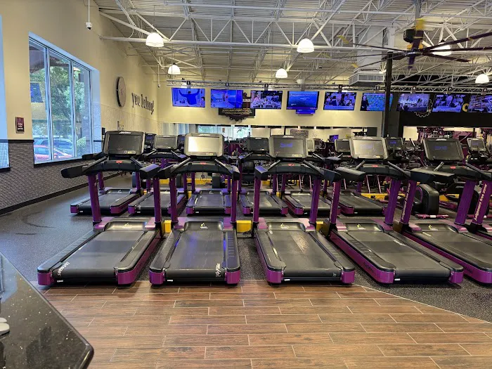 Planet Fitness Picture 4