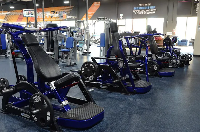 Crunch Fitness - Roswell Picture 9