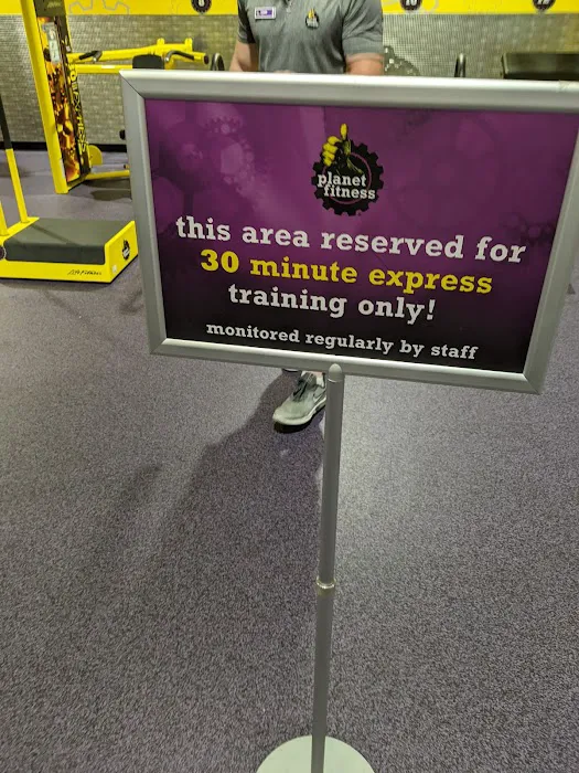Planet Fitness Picture 8