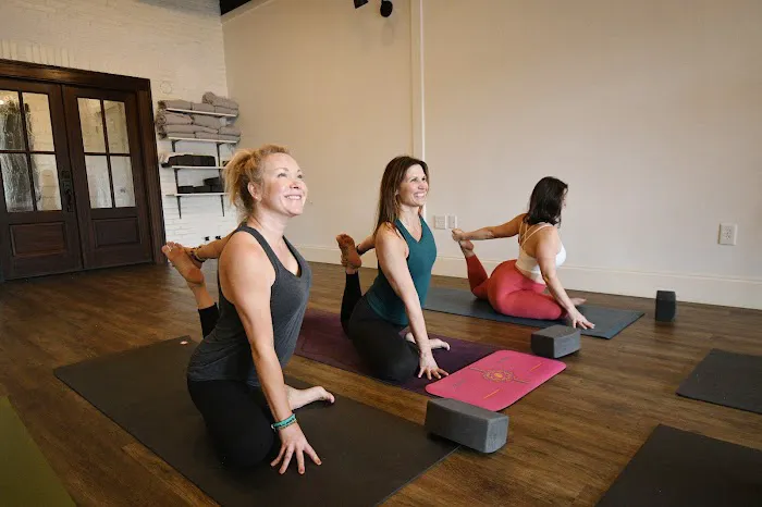 Soma Power Yoga Picture 3