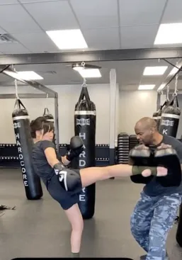 Hardcore Kickboxing Picture 9