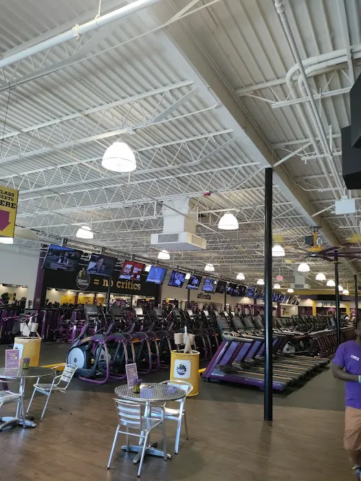 Planet Fitness Picture 9