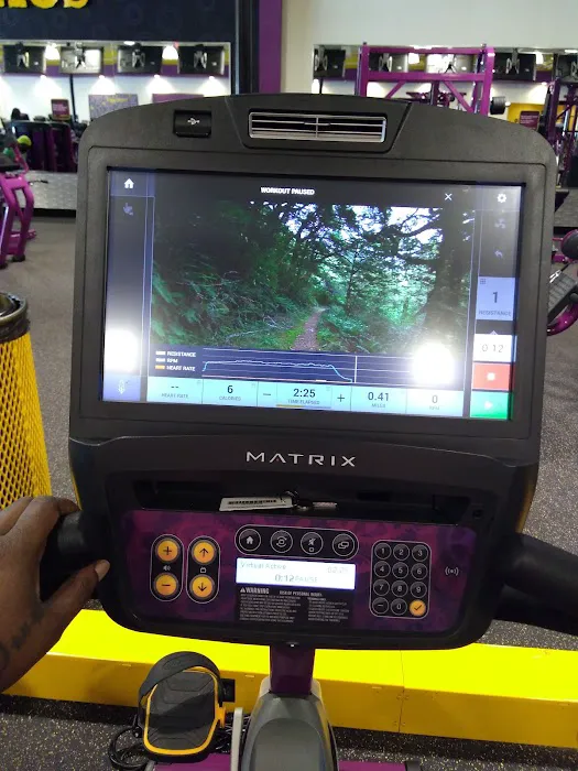 Planet Fitness Picture 4