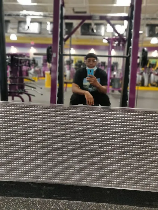 Planet Fitness Picture 6