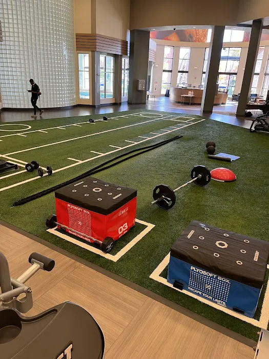 LA Fitness Picture 4