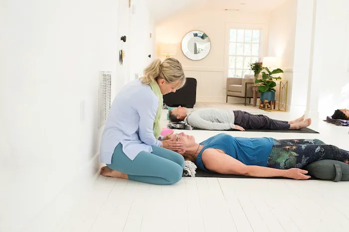 Amy Lloyd Wellness & Yoga Picture 2