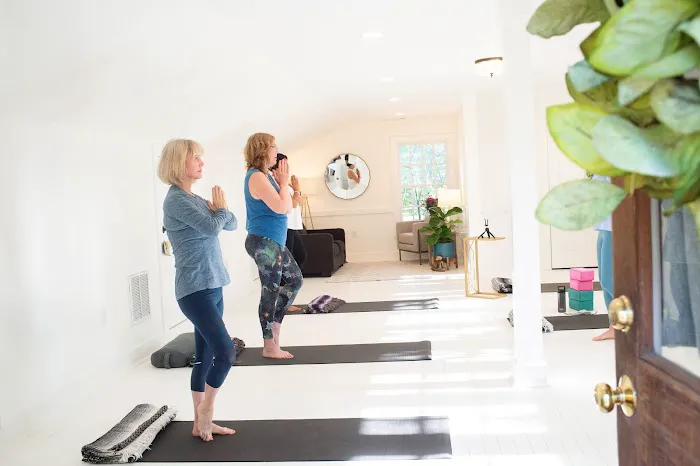 Amy Lloyd Wellness & Yoga Picture 1