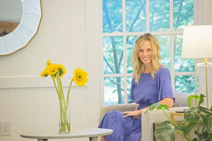 Amy Lloyd Wellness & Yoga Picture 9