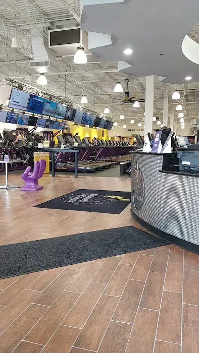 Planet Fitness Picture 8