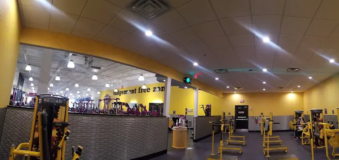 Planet Fitness Picture 10