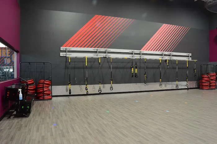 Crunch Fitness - Snellville Picture 1