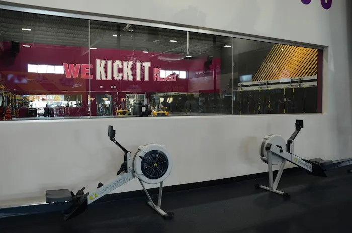 Crunch Fitness - Snellville Picture 3