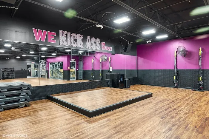 Crunch Fitness - Marietta Picture 1