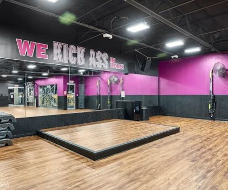Crunch Fitness - Marietta