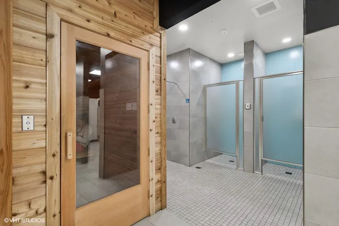 Crunch Fitness - Marietta Picture 4