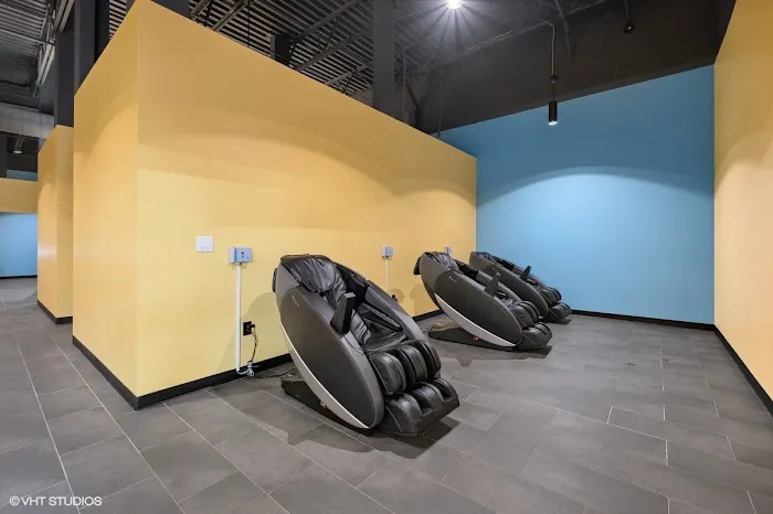 Crunch Fitness - Marietta Picture 6