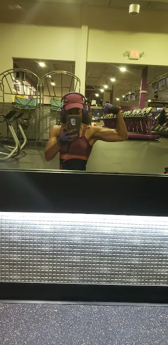 Planet Fitness Picture 5
