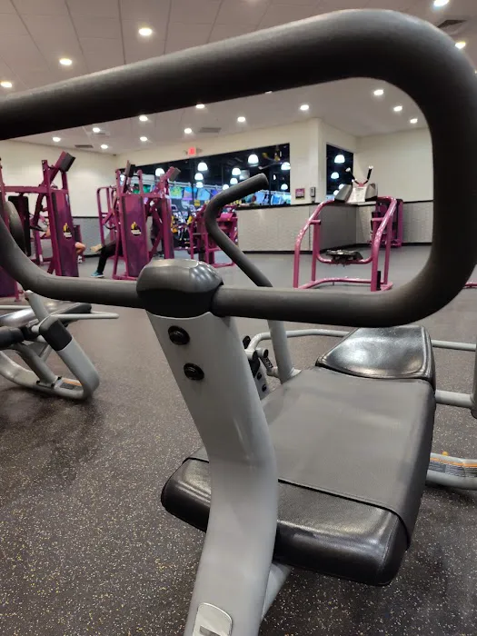 Planet Fitness Picture 10