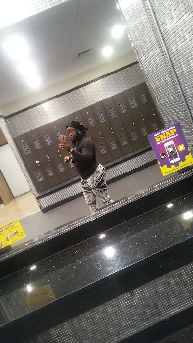 Planet Fitness Picture 8